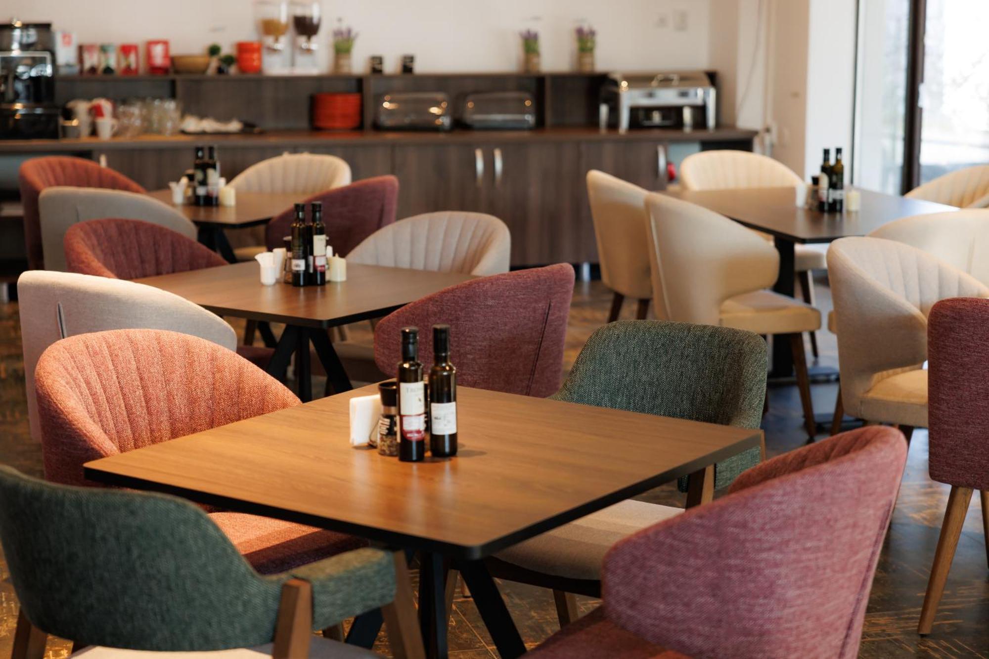 Suru Hotel & Restaurant Busteni Luaran gambar