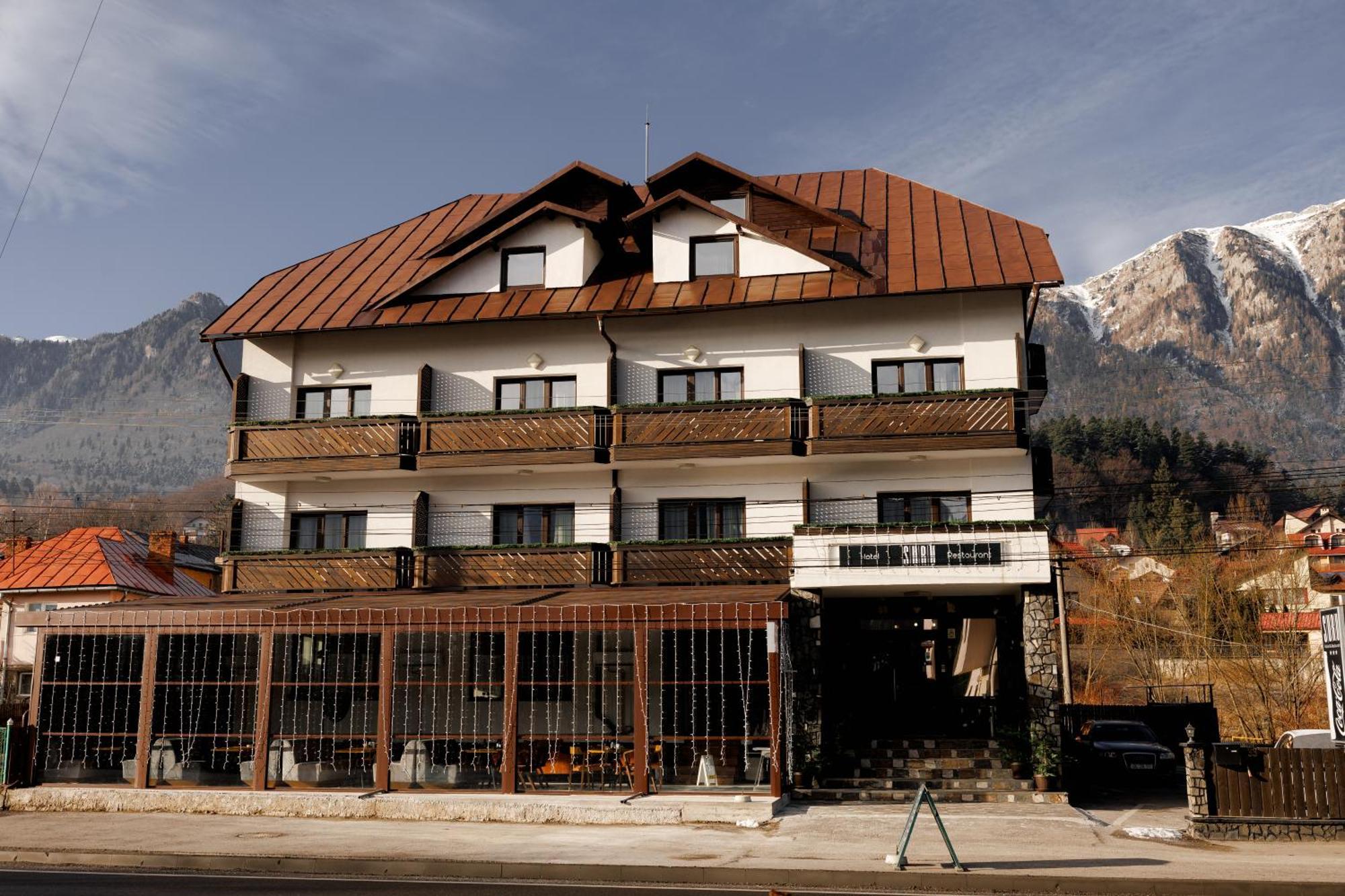 Suru Hotel & Restaurant Busteni Luaran gambar